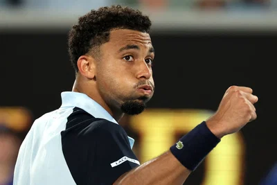 Blessé depuis août, Arthur Fils retrouve enfin les courts : un entraînement prometteur avec Moïse Kouamé