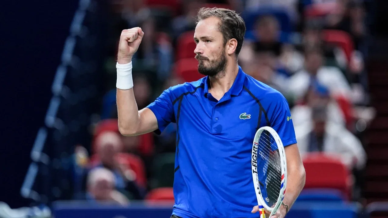 Medvedev w półfinale w Wiedniu i oficjalnie zakwalifikowany do ATP Finals