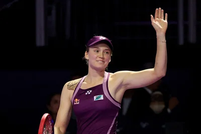 Andy Roddick s’enflamme pour Elena Rybakina : « Elle fera partie de la discussion pour être n°1 mondiale »