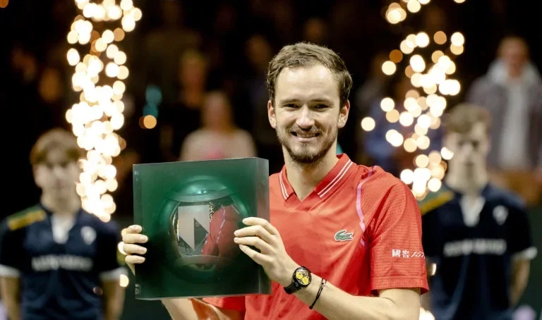 Febbraio ATP e WTA: riposo, rimpianti e rivelazioni che decidono la stagione