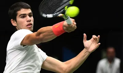 Vidéo - Carlos Alcaraz affine son coup droit avant Doha 