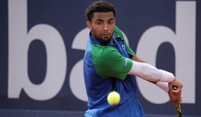 Arthur Fils critique à son tour les balles de Rotterdam : « Ils doivent faire mieux »