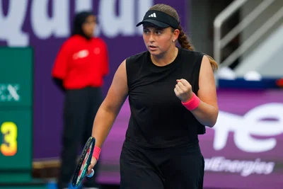 Ostapenko décale sa conférence de presse à Doha… pour suivre la fin de match entre Sakkari et Swiatek