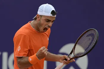 Francisco Cerúndolo tager endelig hjemmetrofæet: Slår Darderi i Buenos Aires-finalen