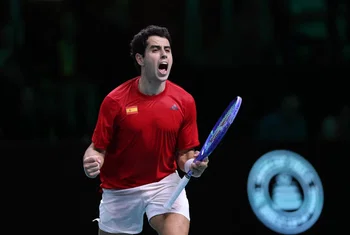 « Мені біраз уақыт болмаймын», Муннар оң қолының жарақатын жариялады