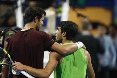 « Tu ne te fatigues jamais ? » : Khachanov taquine Alcaraz après leur match à Doha