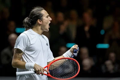Vidéo - L’incroyable erreur de Bellucci alors que Tiafoe était au sol
