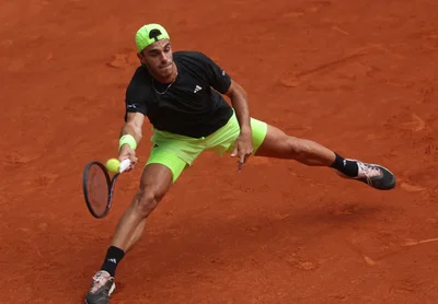 Cerundolo répond à Tsitsipas : « Le point positif, c'est que le calendrier est flexible »