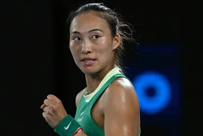 « J’ai beaucoup pleuré dans les toilettes », révèle Zheng après avoir déclaré forfait pour l’Open d’Australie