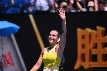Sabalenka ironise après avoir réussi son entrée en lice à Indian Wells : « J’espère que mes adversaires seront distraites par ce diamant »