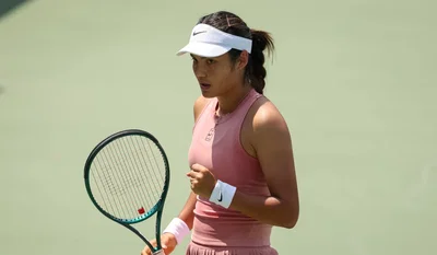 Emma Raducanu au cœur des discussions : « Il faut se regarder dans le miroir », estime Tiafoe