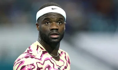 Insolite : la gourde XXL de Frances Tiafoe surprend les fans à Brisbane !