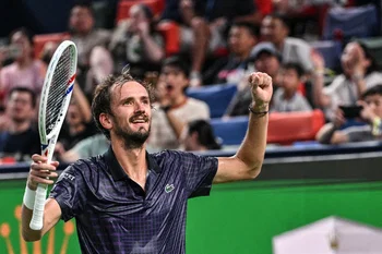 « Je ne suis peut-être pas si loin d’Alcaraz et de Sinner », estime Medvedev avant d’entamer son tournoi de Miami