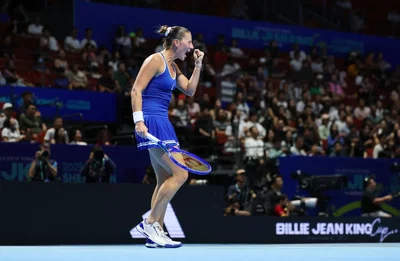 Brisbane : Marta Kostyuk éteint Amanda Anisimova et file en quarts