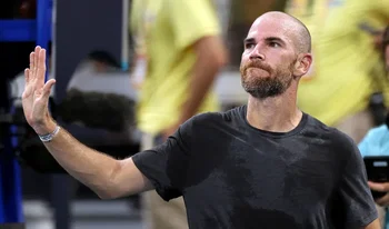 « La poignée de main n’était pas froide » : Mannarino reprend un journaliste après sa défaite contre Paul à Miami