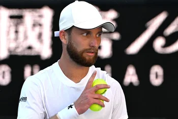 « Tu es prête à dire n’importe quoi » : Corentin Moutet recadre Danielle Collins après une séquence virale sur Tennis Channel
