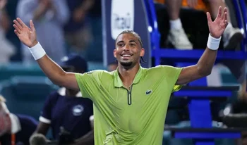 Vidéo – Les retrouvailles d’Arthur Fils et de son clan après sa victoire à Miami !