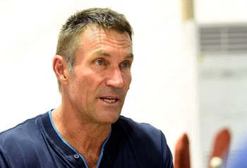 Pat Cash révèle le nom du seul rival capable de défier Alcaraz et Sinner cette saison