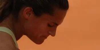 Mauresmo chute dès le troisième tour