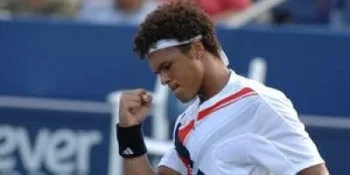 Tsonga donne la leçon à Hewitt !