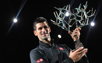 Djokovic conserve son titre à Bercy, une première !