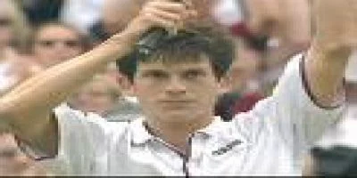 Henman remporte un match marathon!