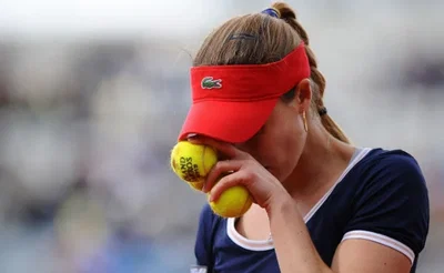 Alizé Cornet chute avec les honneurs à Roland Garros