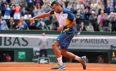 Tsonga sort Federer, il est en demi-finales de Roland Garros !