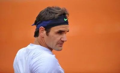 Federer de retour avec une nouvelle raquette à Hambourg