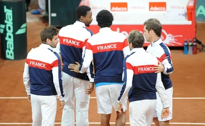La terre battue pour gêner les Suisses en finale de la Coupe Davis !