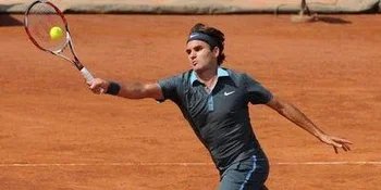 Federer passe dans la douleur à Roland Garros !
