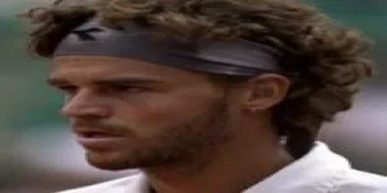 Gustavo Kuerten dans l'expectative
