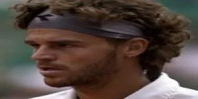 Gustavo Kuerten dans l'expectative