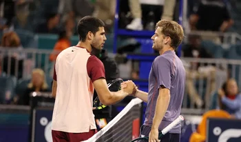 Goffin s’incline, Alcaraz applaudit : un hommage plein de respect du n°1 mondial à Monte-Carlo