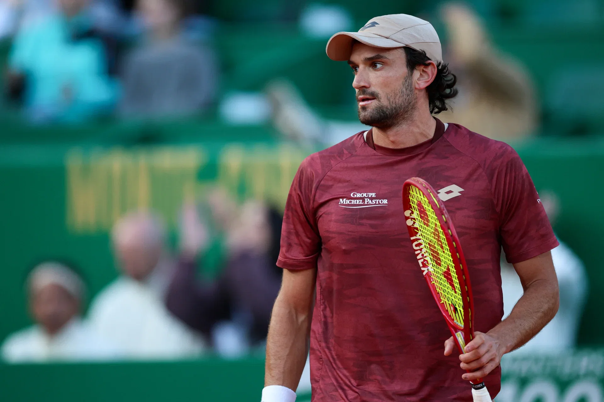 Valentin Vacherot écarte Lorenzo Musetti, 5e mondial, et poursuit son rêve à Monte-Carlo